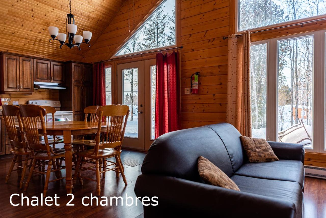 Chalets Et Spa Lac Saint-Jean Chambord Buitenkant foto