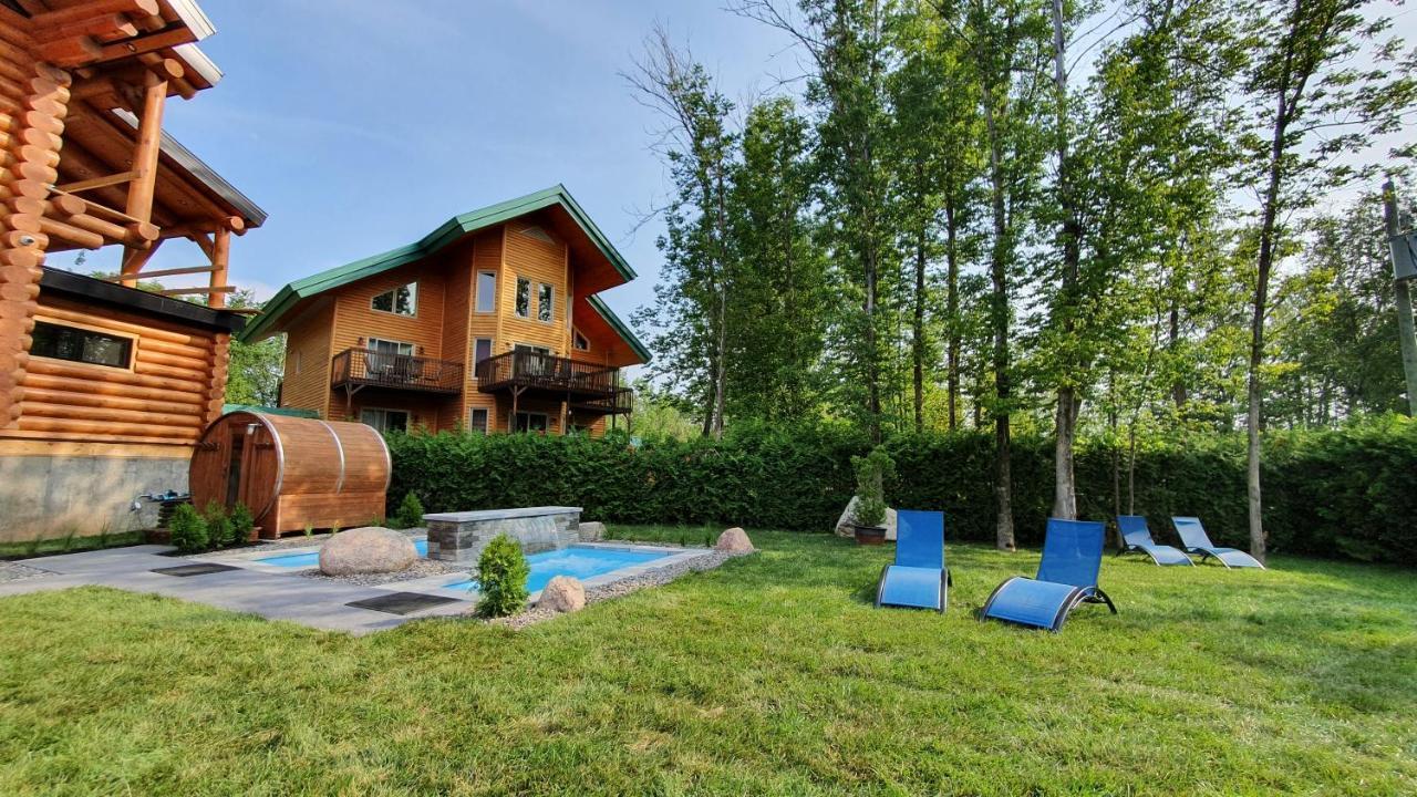 Chalets Et Spa Lac Saint-Jean Chambord Buitenkant foto
