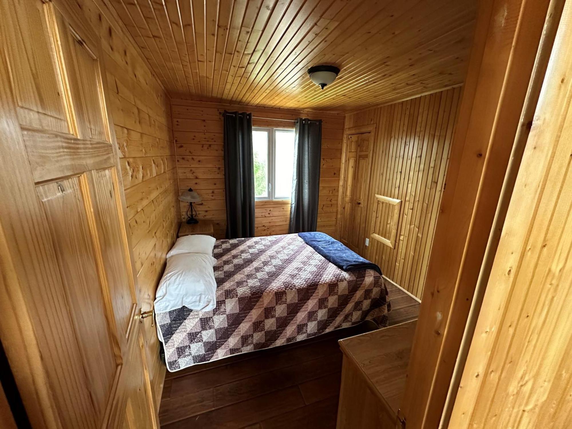 Chalets Et Spa Lac Saint-Jean Chambord Buitenkant foto